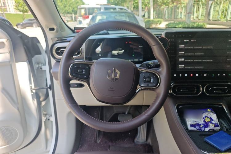 Used Leapmotor C11 2024 Range-Extended 300 Luxury Edition Steering Wheel