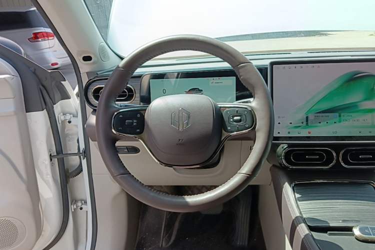 Used Leapmotor C11 2024 All-Electric 580 Luxury Edition Steering Wheel