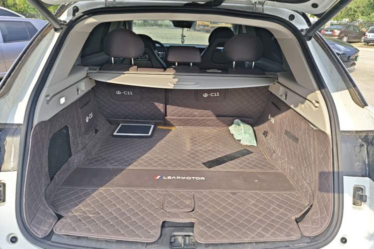 Used Leapmotor C11 2024 All-Electric 580 Luxury Edition Trunk