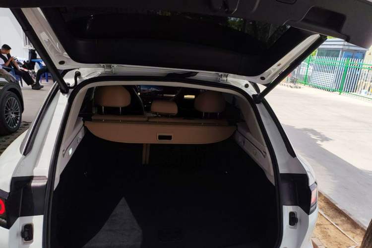 Used Leapmotor C11 2024 All-Electric 580 Luxury Edition Trunk