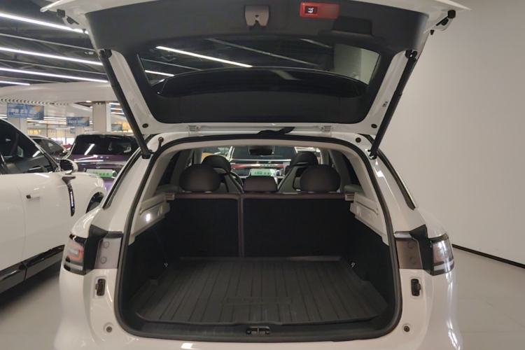 Used Leapmotor C11 2024 All-Electric 580 Luxury Edition Trunk