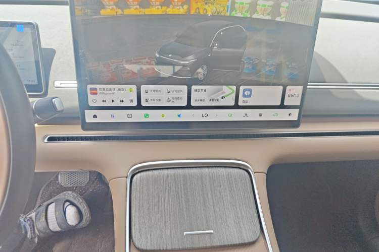 Used Leapmotor C11 2026 Range-Extended 300 LiDAR Prestige Edition Audio And AC Panel