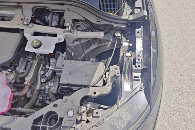 Used Leapmotor C11 2026 Range-Extended 300 LiDAR Prestige Edition Engine Bay Left