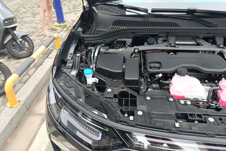 Used Leapmotor C11 2026 Range-Extended 300 LiDAR Prestige Edition Engine Bay Right