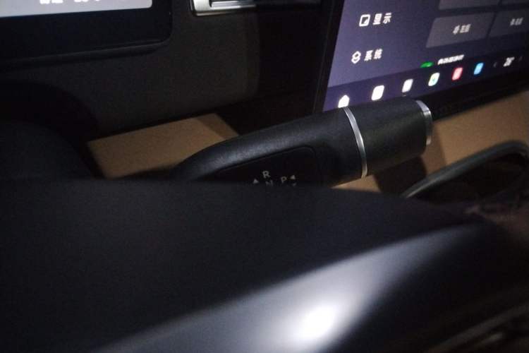 Used Leapmotor C11 2026 All-Electric 640 LiDAR Prestige Edition Gear Lever