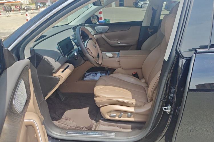 Used Leapmotor C11 2026 Range-Extended 300 LiDAR Prestige Edition Left Front Seat