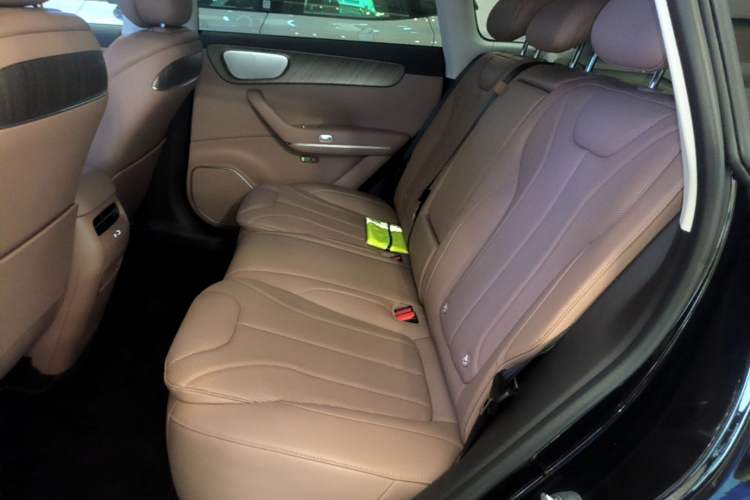Used Leapmotor C11 2026 All-Electric 640 LiDAR Edition Left Rear Seat