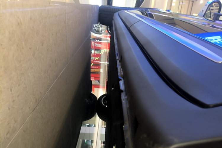 Used Leapmotor C11 2026 All-Electric 640 LiDAR Edition Left Side Sill