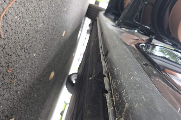 Used Leapmotor C11 2026 All-Electric 640 LiDAR Edition Left Side Sill