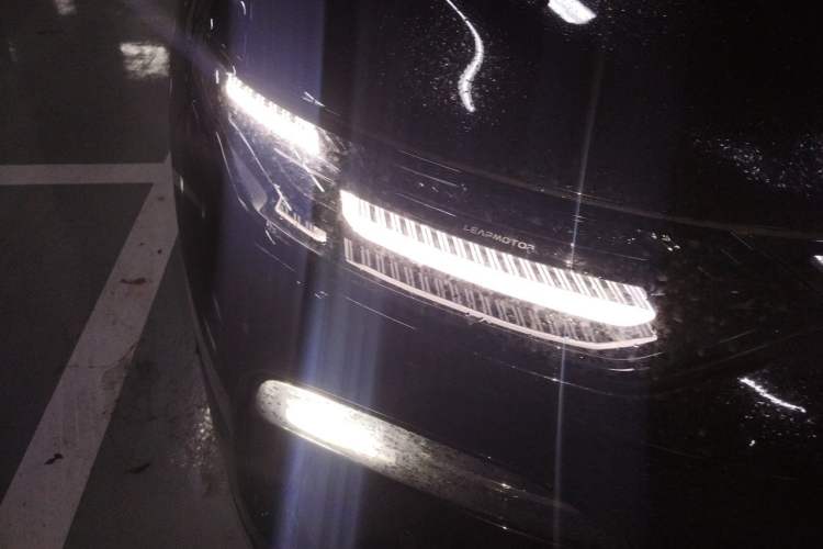 Used Leapmotor C11 2026 All-Electric 640 LiDAR Prestige Edition Right Front Headlight