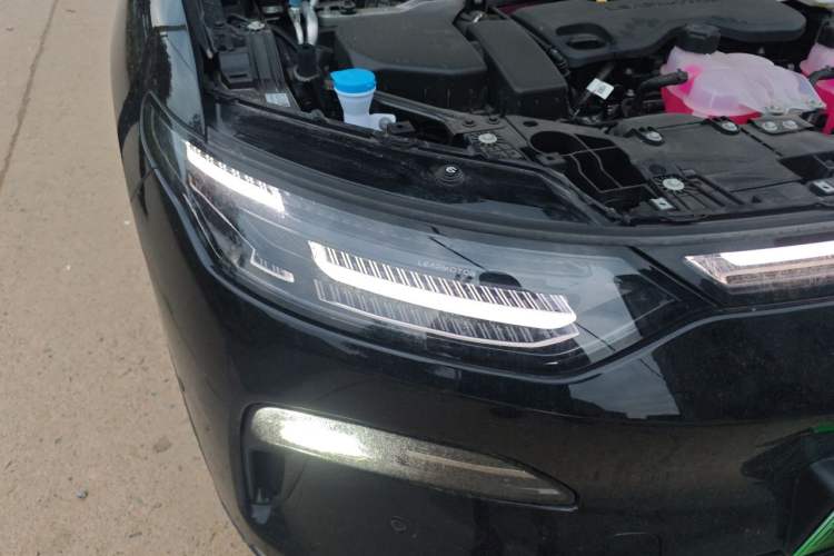 Used Leapmotor C11 2026 Range-Extended 300 LiDAR Prestige Edition Right Front Headlight