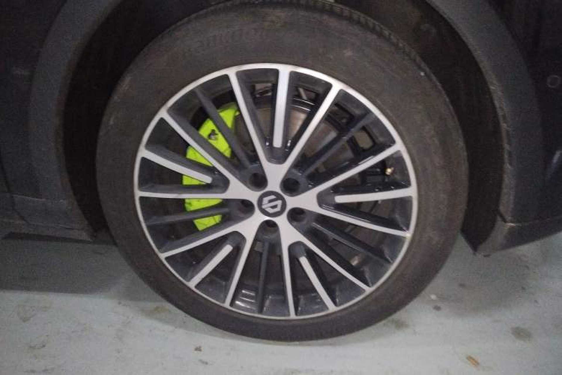 Used Leapmotor C11 2026 All-Electric 640 LiDAR Prestige Edition Right Front Wheel Hub