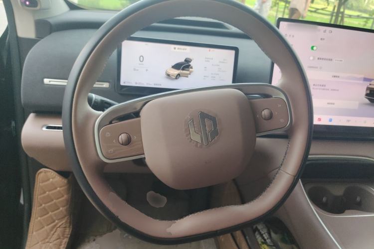 Used Leapmotor C11 2026 Range-Extended 300 LiDAR Prestige Edition Steering Wheel