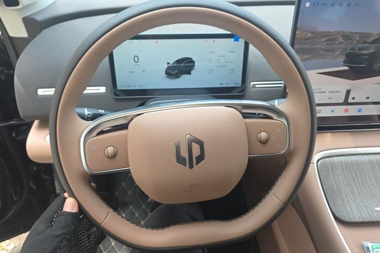 Used Leapmotor C11 2026 All-Electric 640 LiDAR Edition Steering Wheel