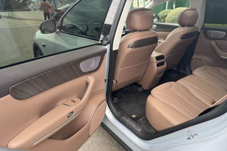 Used Leapmotor C11 2026 All-Electric 640 LiDAR Prestige Edition Interior 2