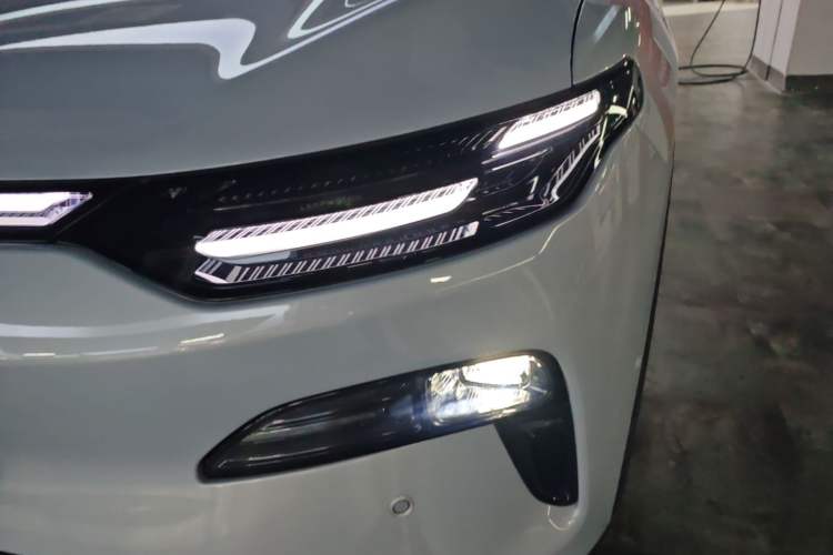 Used Leapmotor C11 2026 All-Electric 640 LiDAR Prestige Edition Left Front Headlight