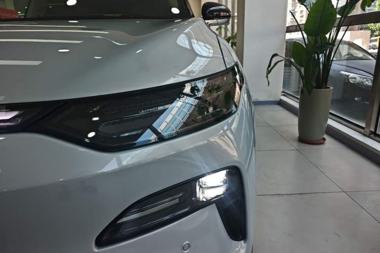 Used Leapmotor C11 2026 All-Electric 640 LiDAR Prestige Edition Left Front Headlight