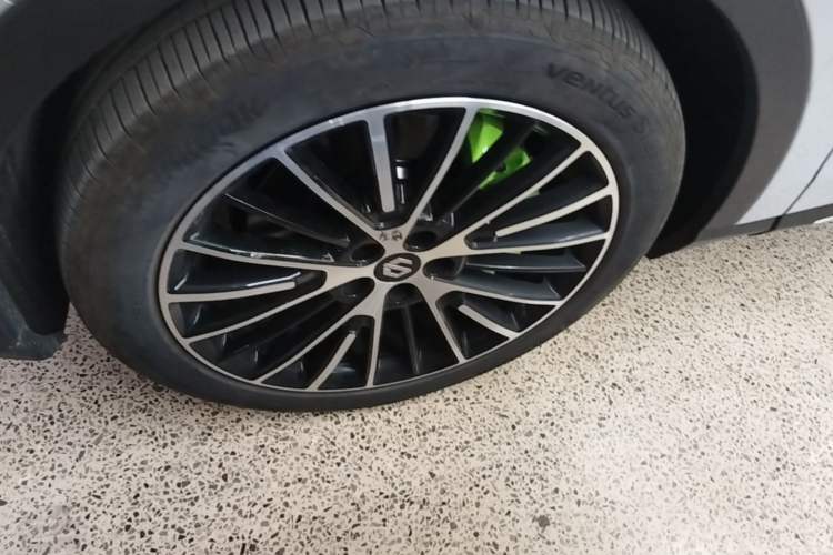 Used Leapmotor C11 2026 All-Electric 640 LiDAR Prestige Edition Left Front Wheel Hub