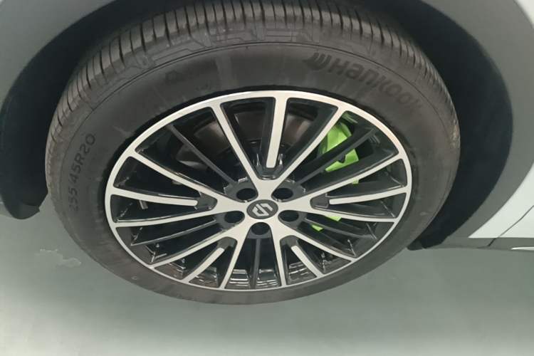 Used Leapmotor C11 2026 All-Electric 640 LiDAR Prestige Edition Left Front Wheel Hub