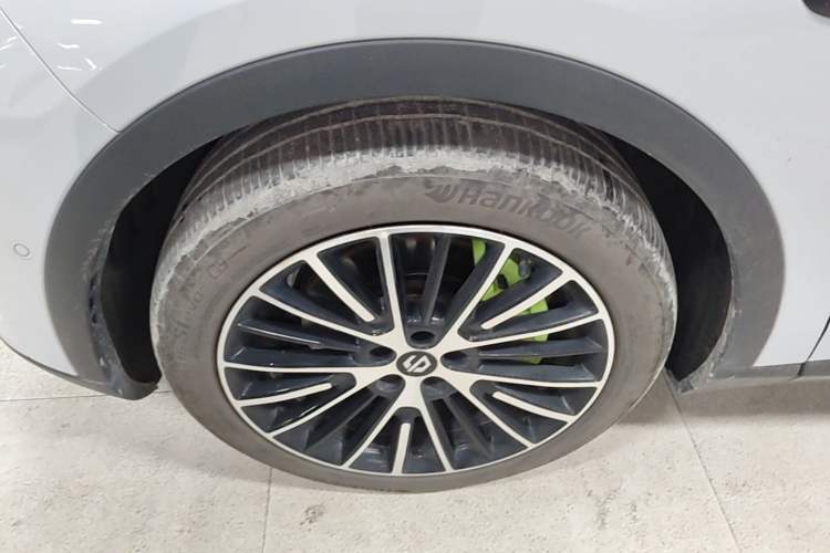 Used Leapmotor C11 2026 All-Electric 640 LiDAR Prestige Edition Left Front Wheel Hub