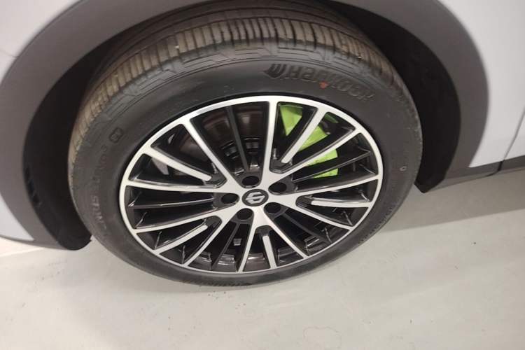 Used Leapmotor C11 2026 All-Electric 640 LiDAR Prestige Edition Left Front Wheel Hub