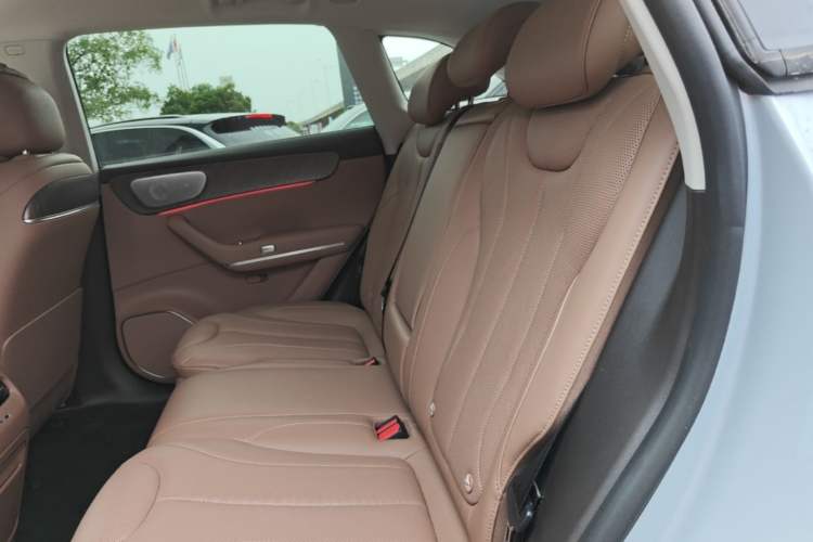 Used Leapmotor C11 2026 All-Electric 640 LiDAR Edition Left Rear Seat