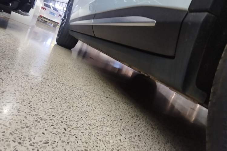 Used Leapmotor C11 2026 All-Electric 640 LiDAR Prestige Edition Left Side Sill