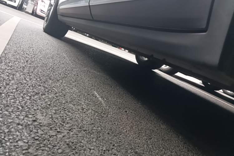 Used Leapmotor C11 2026 All-Electric 640 LiDAR Prestige Edition Left Side Sill