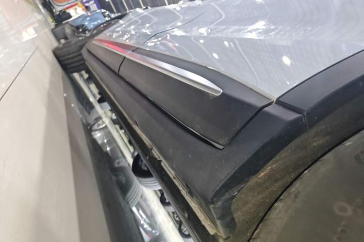 Used Leapmotor C11 2026 All-Electric 640 LiDAR Prestige Edition Left Side Sill