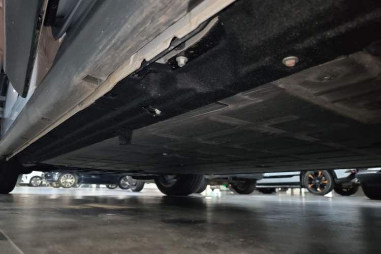Used Leapmotor C11 2026 All-Electric 640 LiDAR Prestige Edition Left Side Sill