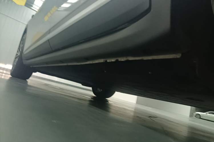 Used Leapmotor C11 2026 All-Electric 640 LiDAR Prestige Edition Left Side Sill