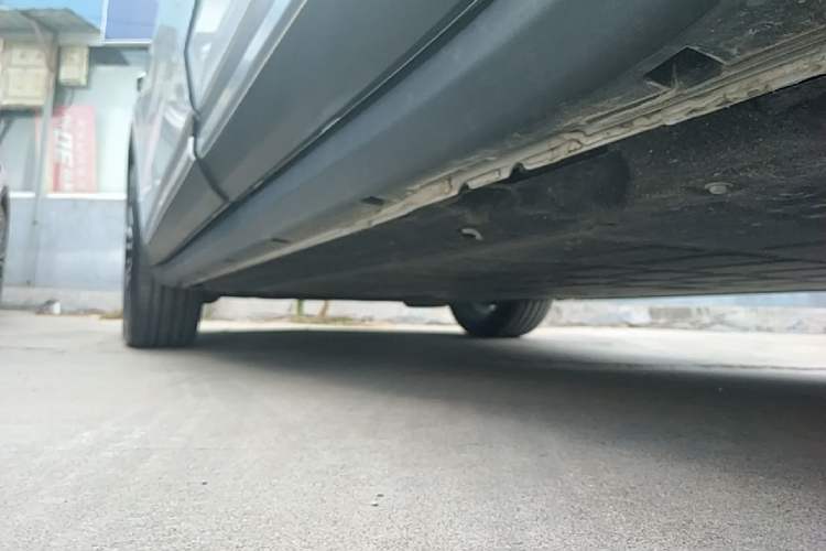 Used Leapmotor C11 2026 All-Electric 640 LiDAR Prestige Edition Left Side Sill