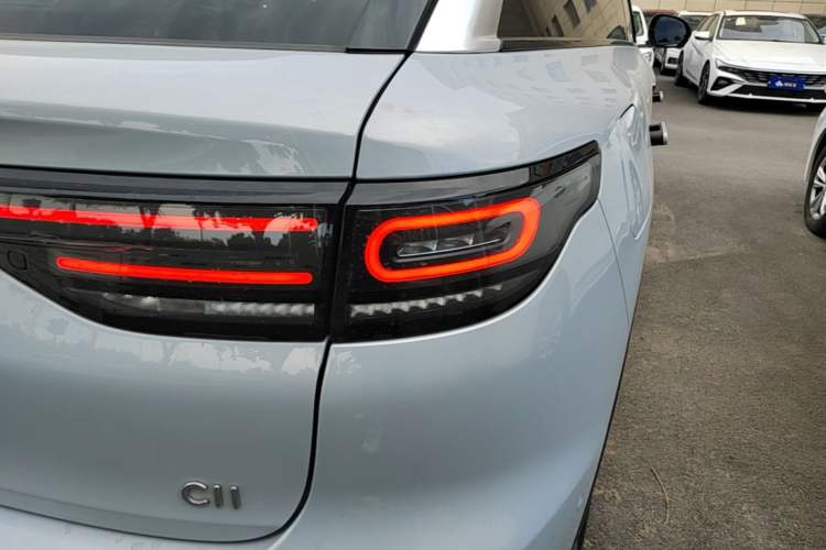 Used Leapmotor C11 2026 All-Electric 640 LiDAR Prestige Edition Right Rear Taillight