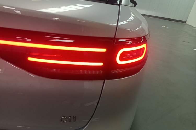 Used Leapmotor C11 2026 All-Electric 640 LiDAR Prestige Edition Right Rear Taillight