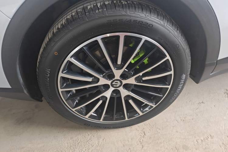 Used Leapmotor C11 2026 All-Electric 640 LiDAR Edition Right Rear Wheel Hub