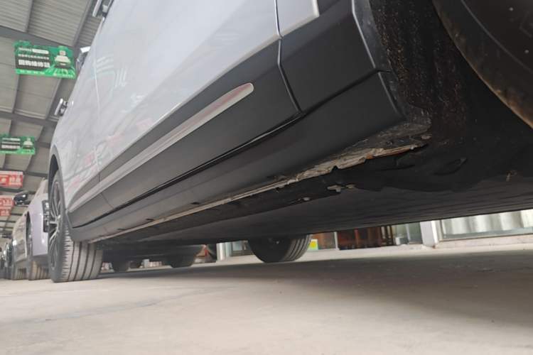 Used Leapmotor C11 2026 All-Electric 640 LiDAR Edition Right Side Sill