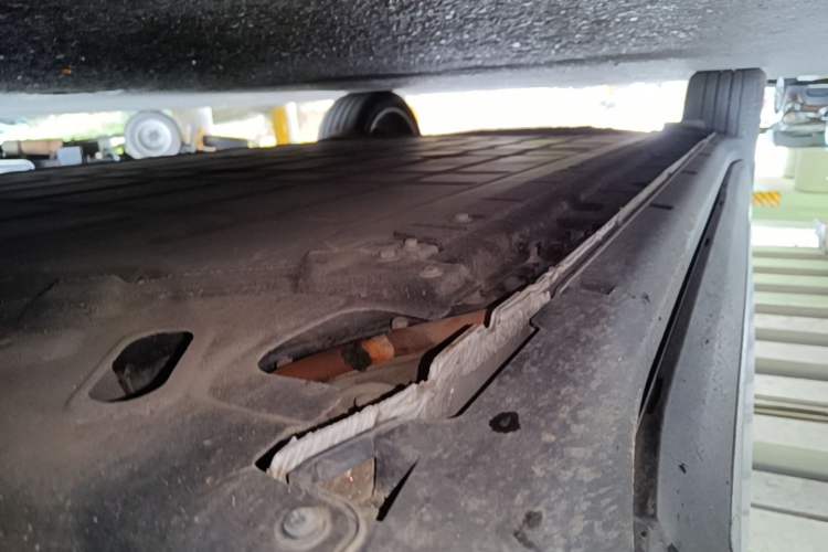 Used Leapmotor C11 2026 All-Electric 640 LiDAR Prestige Edition Right Side Sill