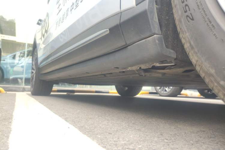 Used Leapmotor C11 2026 All-Electric 640 LiDAR Prestige Edition Right Side Sill