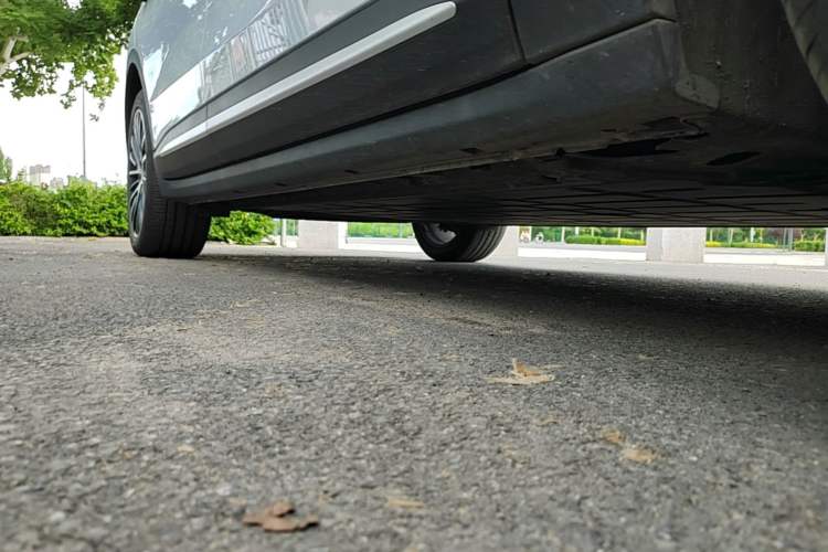 Used Leapmotor C11 2026 All-Electric 640 LiDAR Prestige Edition Right Side Sill