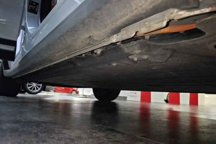 Used Leapmotor C11 2026 All-Electric 640 LiDAR Prestige Edition Right Side Sill
