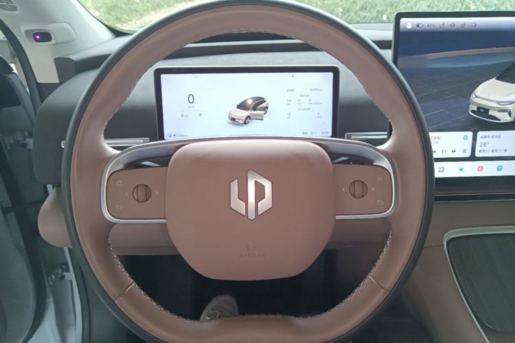 Used Leapmotor C11 2026 All-Electric 640 LiDAR Prestige Edition Steering Wheel