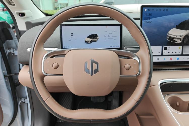 Used Leapmotor C11 2026 All-Electric 640 LiDAR Edition Steering Wheel