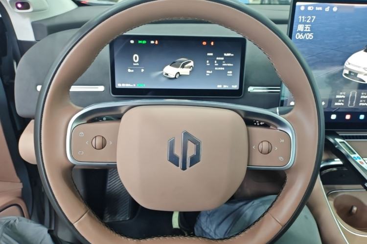 Used Leapmotor C11 2026 All-Electric 640 LiDAR Prestige Edition Steering Wheel
