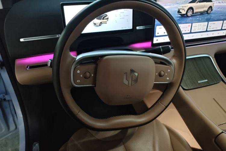 Used Leapmotor C11 2026 All-Electric 640 LiDAR Prestige Edition Steering Wheel