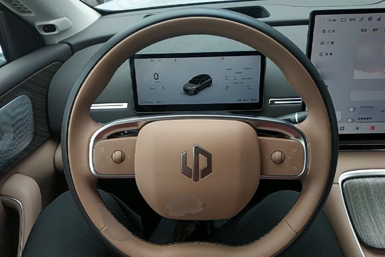 Used Leapmotor C11 2026 All-Electric 640 LiDAR Prestige Edition Steering Wheel