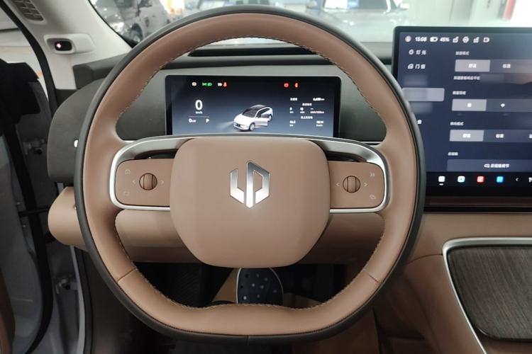 Used Leapmotor C11 2026 All-Electric 640 LiDAR Prestige Edition Steering Wheel