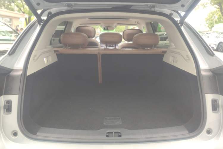 Used Leapmotor C11 2026 All-Electric 640 LiDAR Prestige Edition Trunk