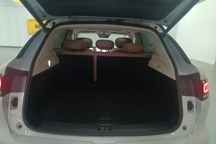 Used Leapmotor C11 2026 All-Electric 640 LiDAR Prestige Edition Trunk
