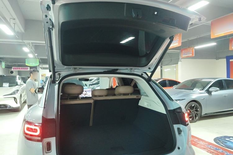 Used Leapmotor C11 2026 All-Electric 640 LiDAR Prestige Edition Trunk