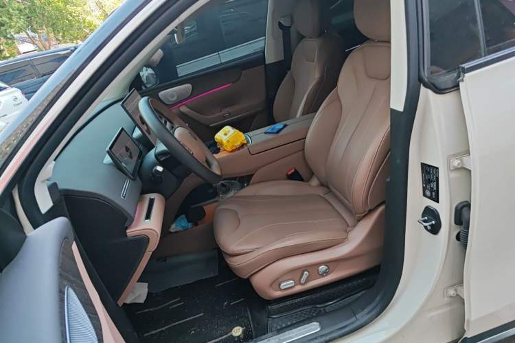 Used Leapmotor C11 2026 Range-Extended 300 LiDAR Prestige Edition Left Front Seat